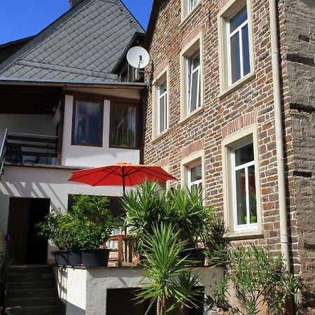 Ferienweingut Serwaziwein เมเซอนิค ภายนอก รูปภาพ