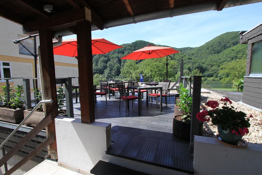 Ferienweingut Serwaziwein เมเซอนิค ภายนอก รูปภาพ